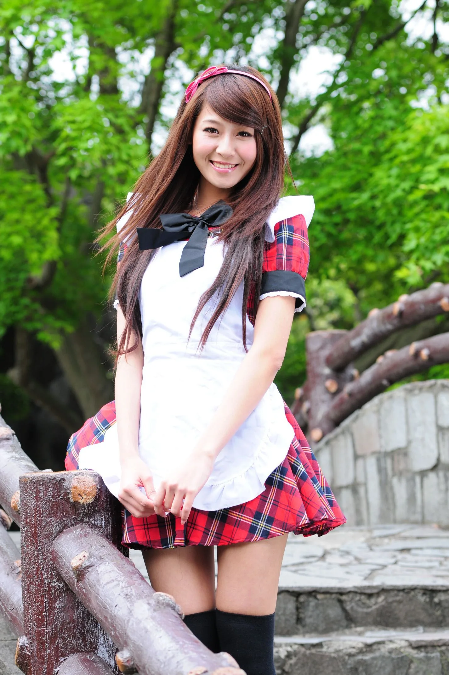 [Buổi chụp ảnh ngoài trời của Beautyleg] Winnie Xiaoxue - Bộ ảnh ngoài trời ngọt ngào và dễ thương trong trang phục hầu gái.