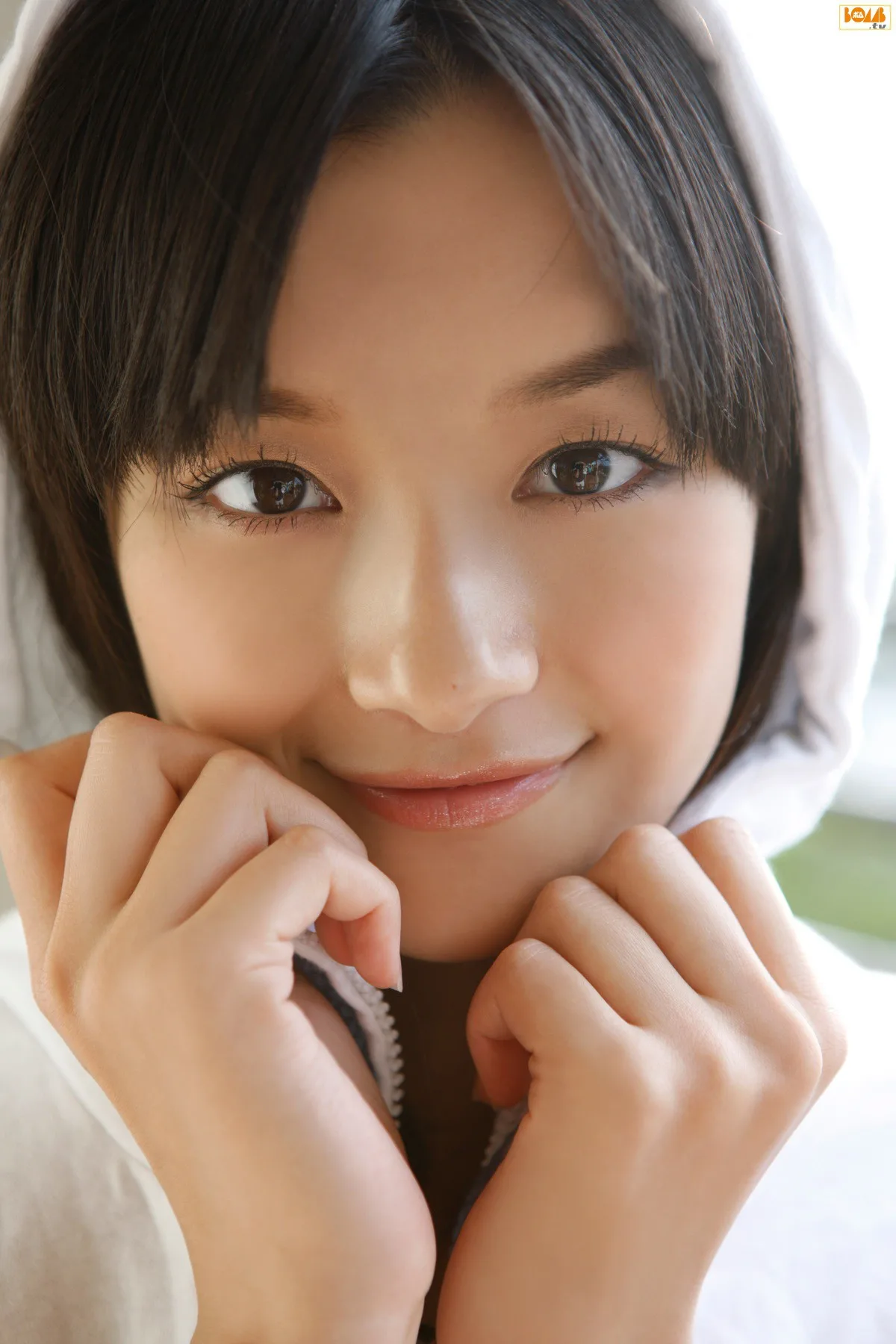 Bom.TVHitomi Miyake, tháng 7 năm 2010 - 20